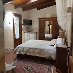 Olimpia فندق مبيت وإفطار 4*